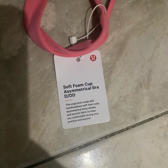 SALE-NWT Lululemon Soft Foam Cup Asymmetrical Bra D/DD Cup - Picture 5 of 8